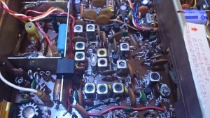 中央がCONV段付近 水晶の右がL4