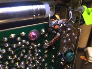 コイルと並列にCを取り付ける