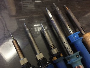 ハンダゴテを整備中