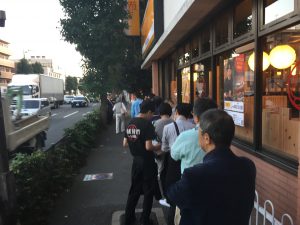 開店前から大行列